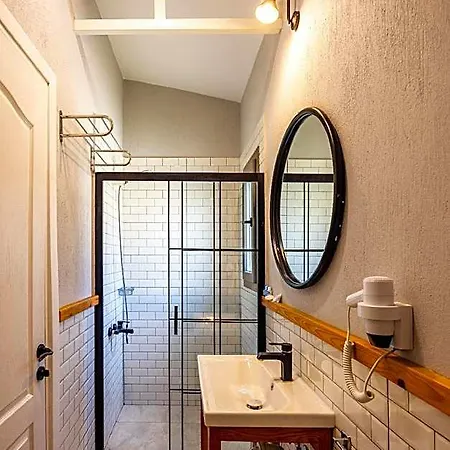 Akkum Bed & Breakfast 3*